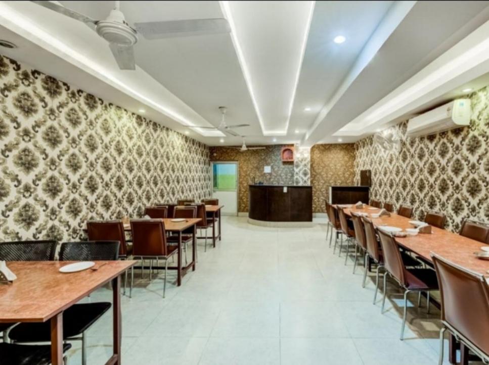 Hotel The Avenue Gamharia Exterior foto
